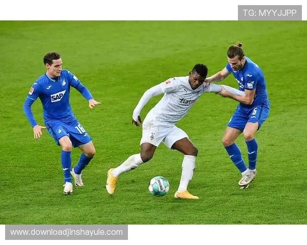 访问澳门足球官网获取专业的足球比赛分析、战术点评以及球队阵容，提升你的足球知识水平